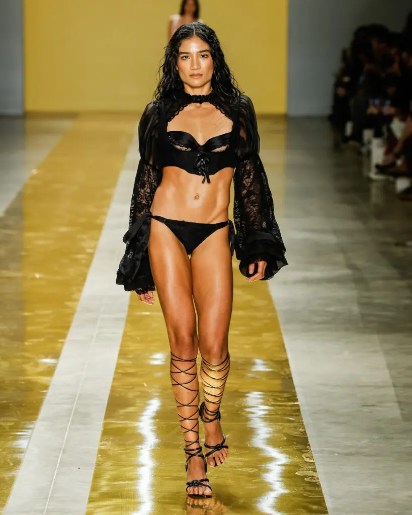 Amir Slama - SPFW N60 - 
Foto: Ze Takahashi / @agfotosite