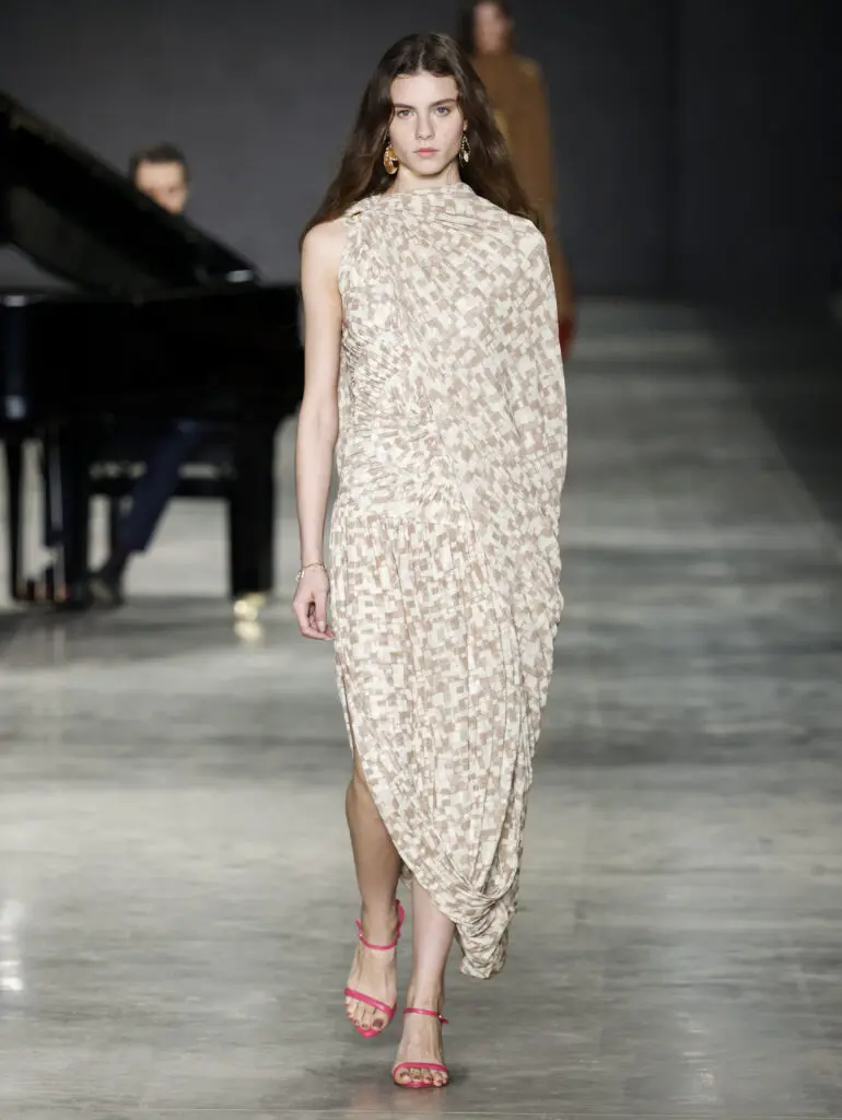 Lilly SartiSPFW N61Foto: Ze Takahashi/ @agfotosite