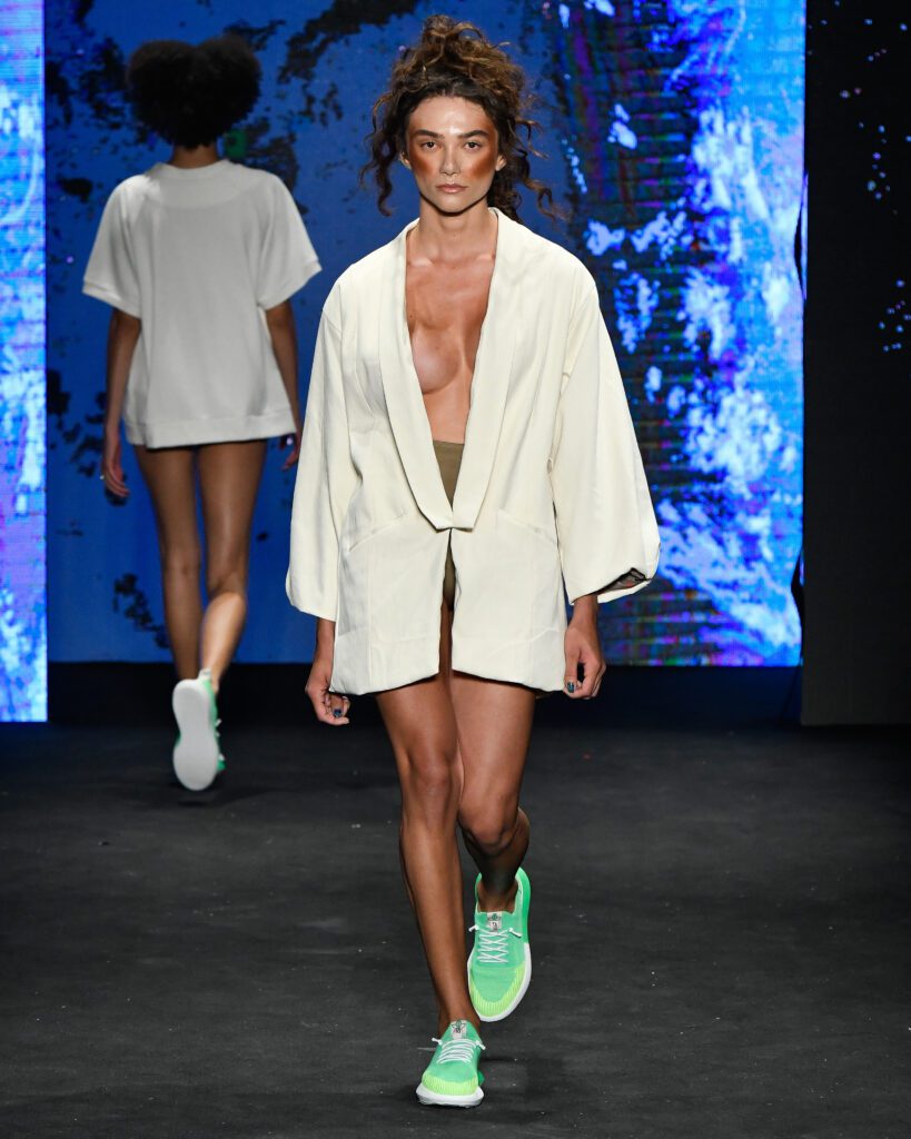 TA StudiosSPFW N54Ze Takahashi / @agfotosite