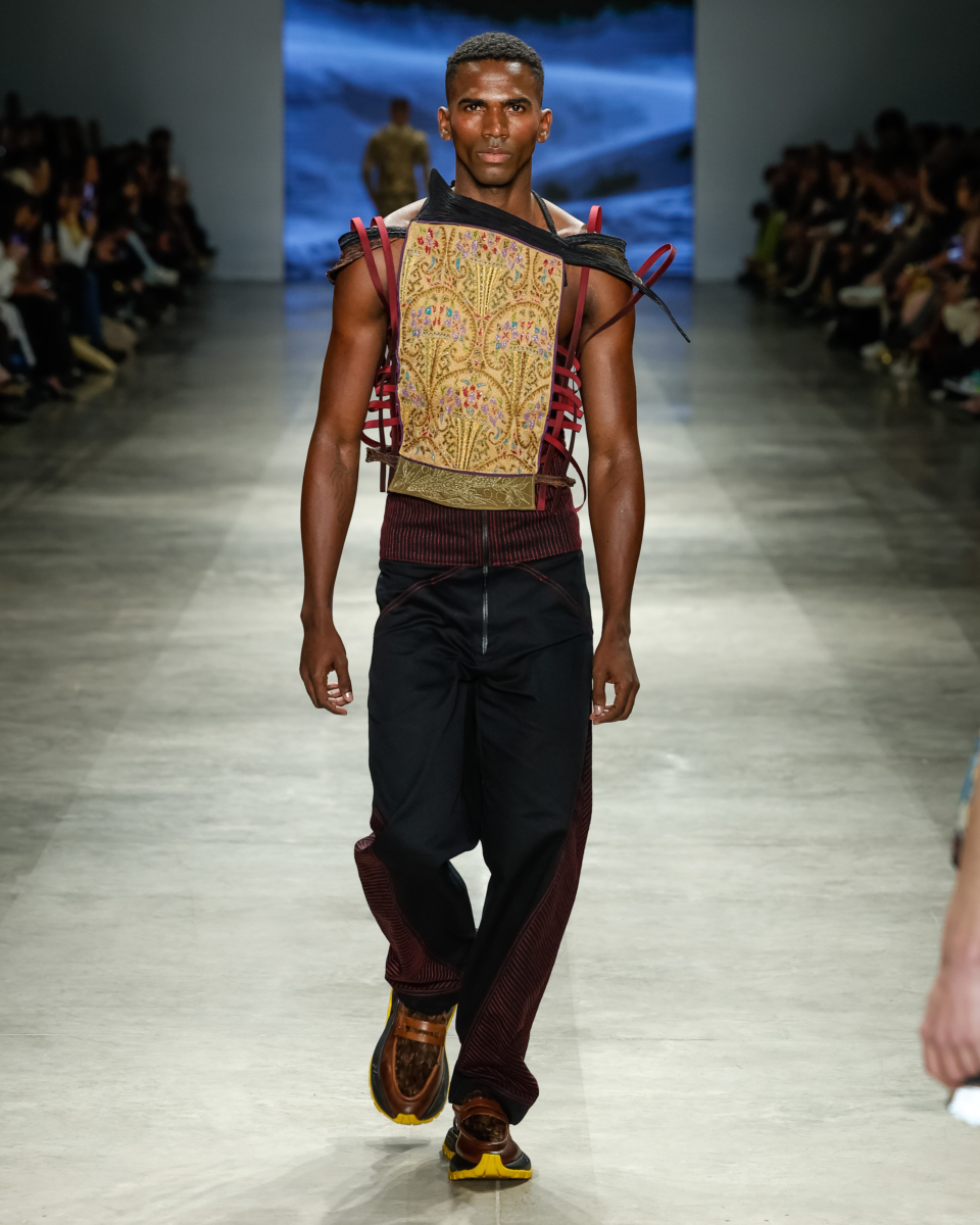 Lino Villaventura - SPFW N60 - 
Foto: Ze Takahashi / @agfotosite