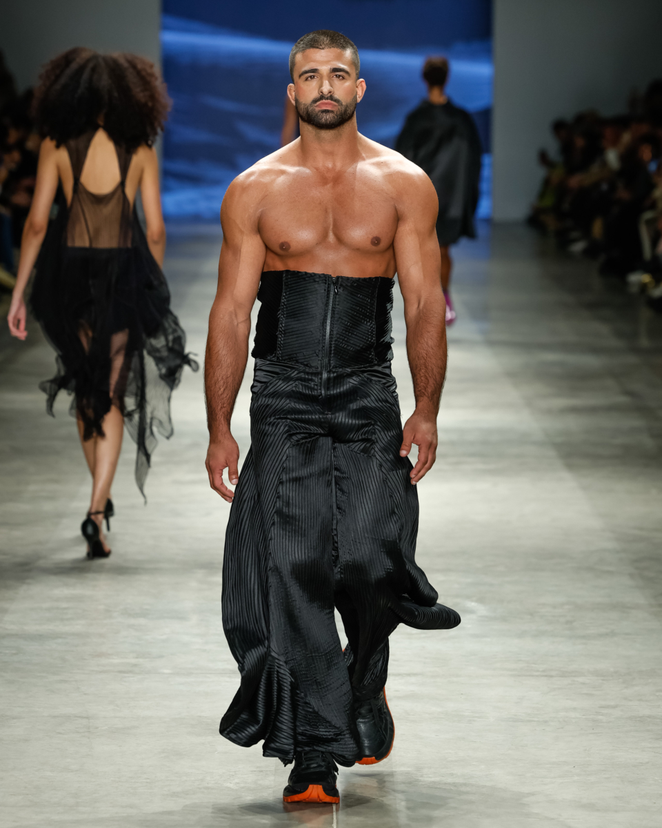 Lino Villaventura - SPFW N60 - 
Foto: Ze Takahashi / @agfotosite