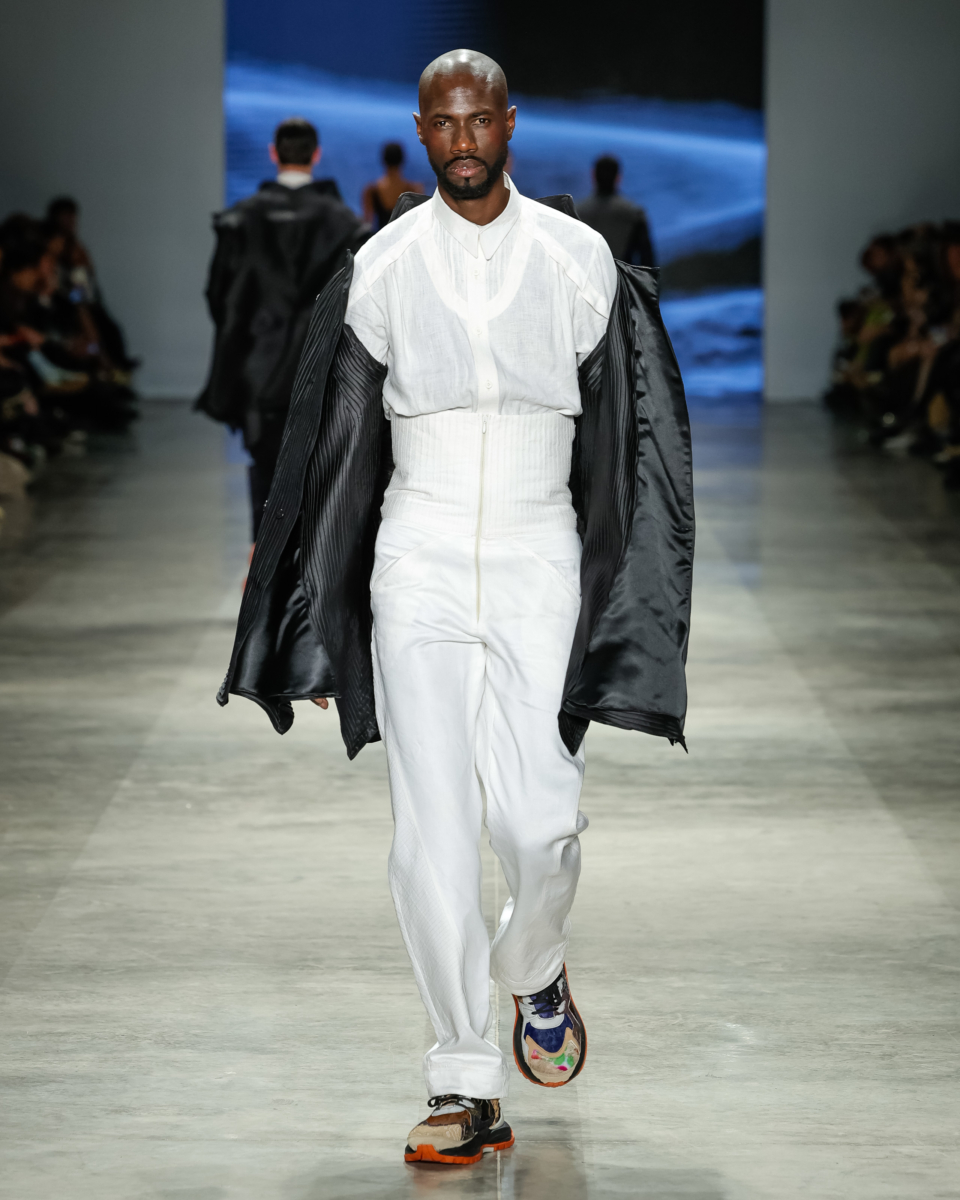Lino Villaventura - SPFW N60 - 
Foto: Ze Takahashi / @agfotosite
